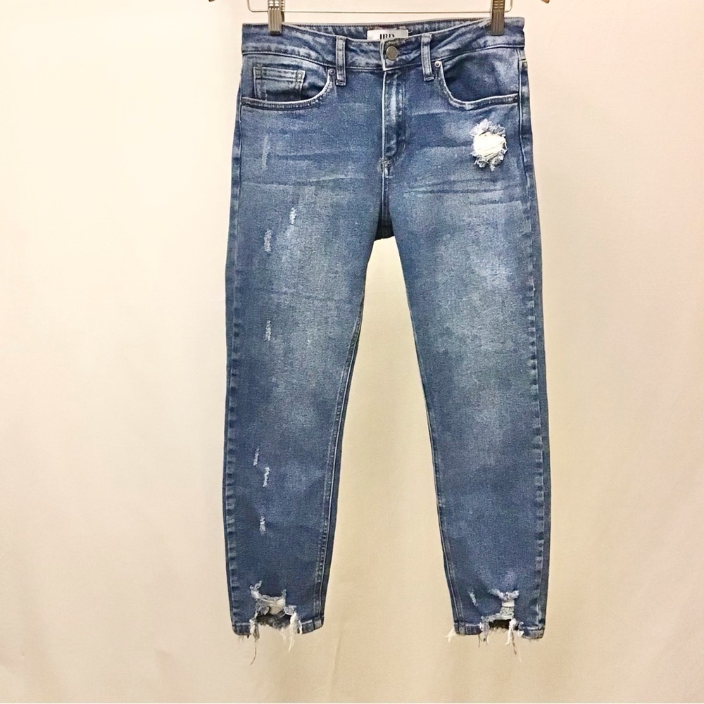 JBD. 27 Jeans Women’s Tapered Leg Distressed Frayed Hems Stretch Style DP443 - Picture 4 of 11